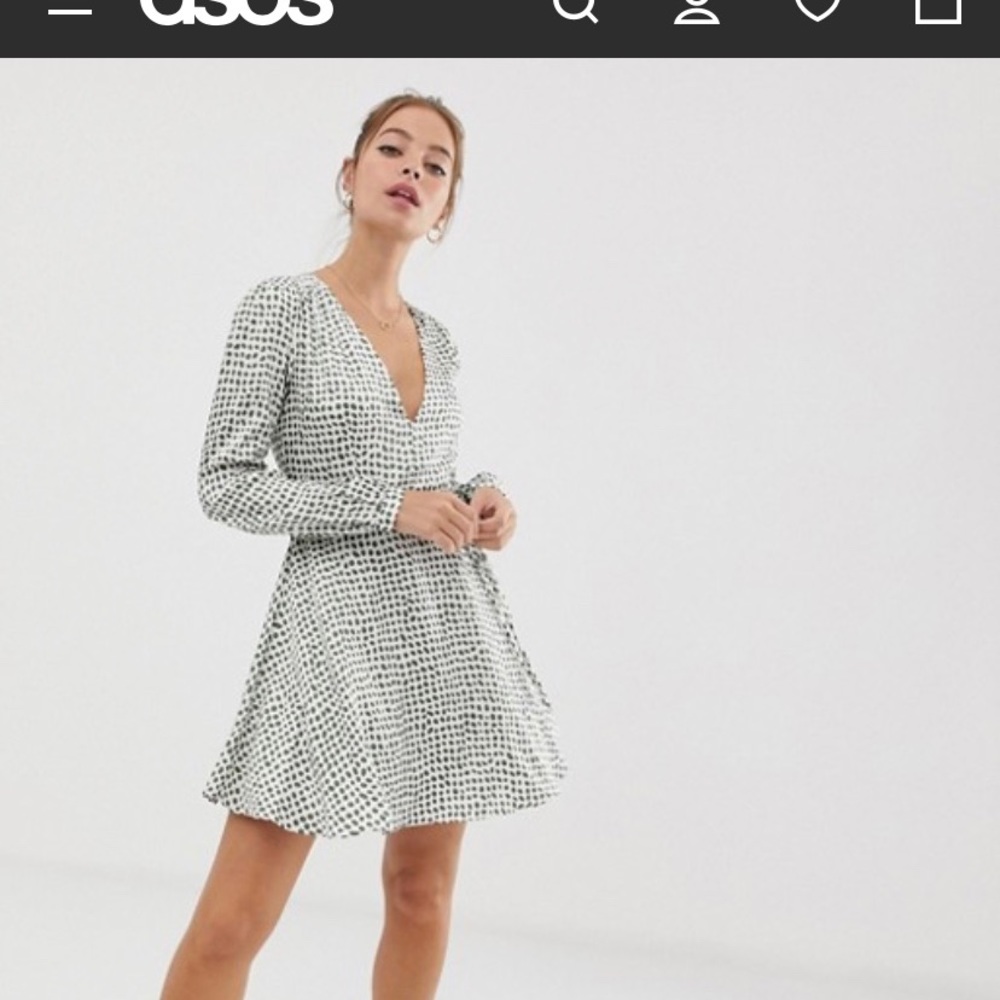 Tea dress with tie waist in olive print